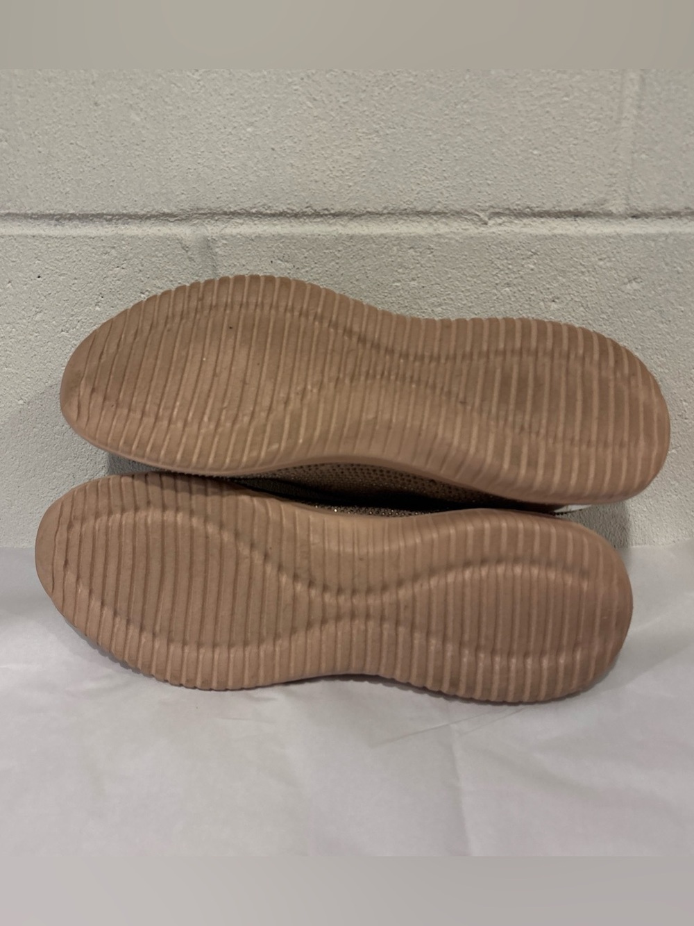 Anne Klein Myles casual shoes rose gold studded slip ons women’s 8.5 M - Picture 9 of 9